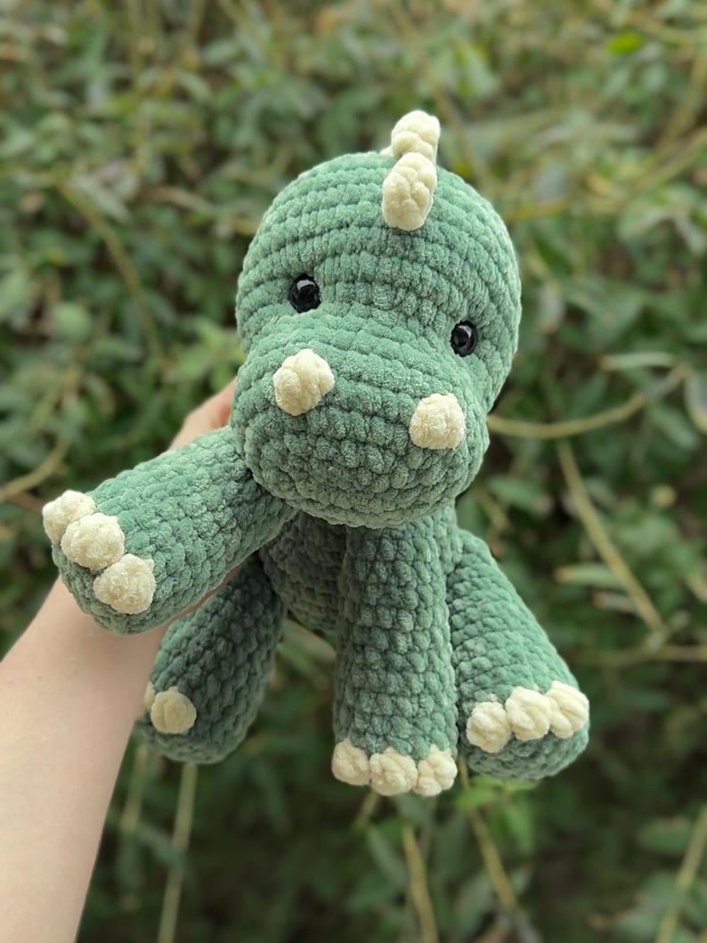 Sitting Dinosaur — Crochet Pattern