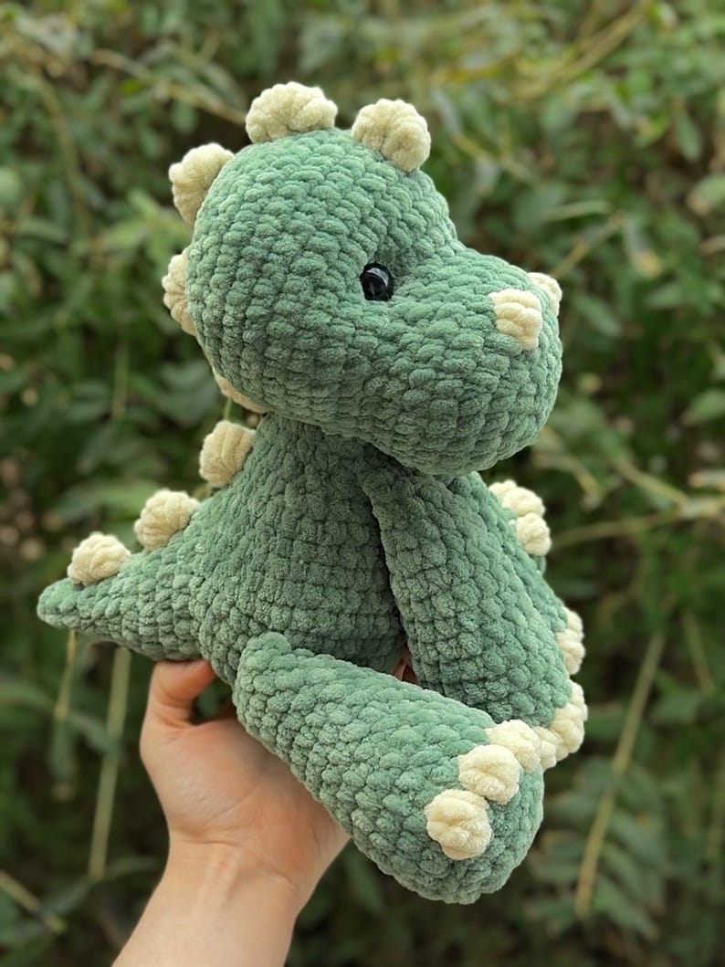 Sitting Dinosaur — Crochet Pattern